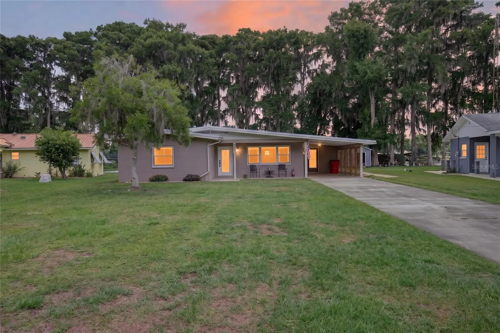 7588 Crescent Loop, FL