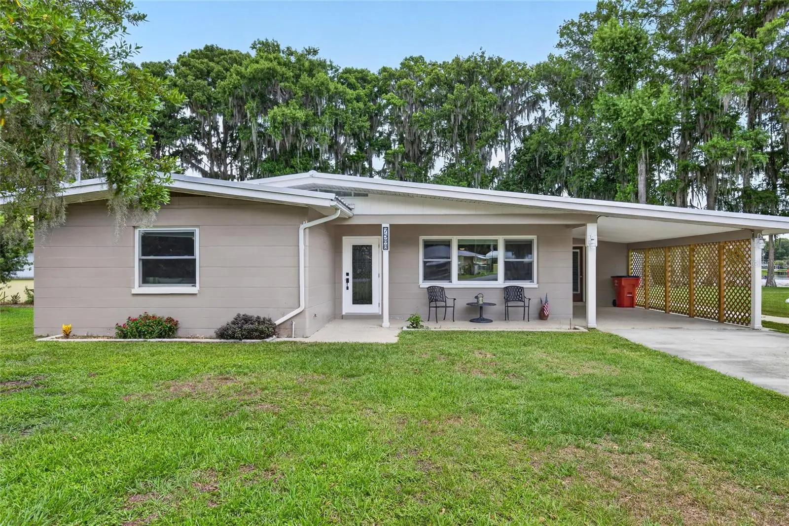 7588 Crescent Loop, FL