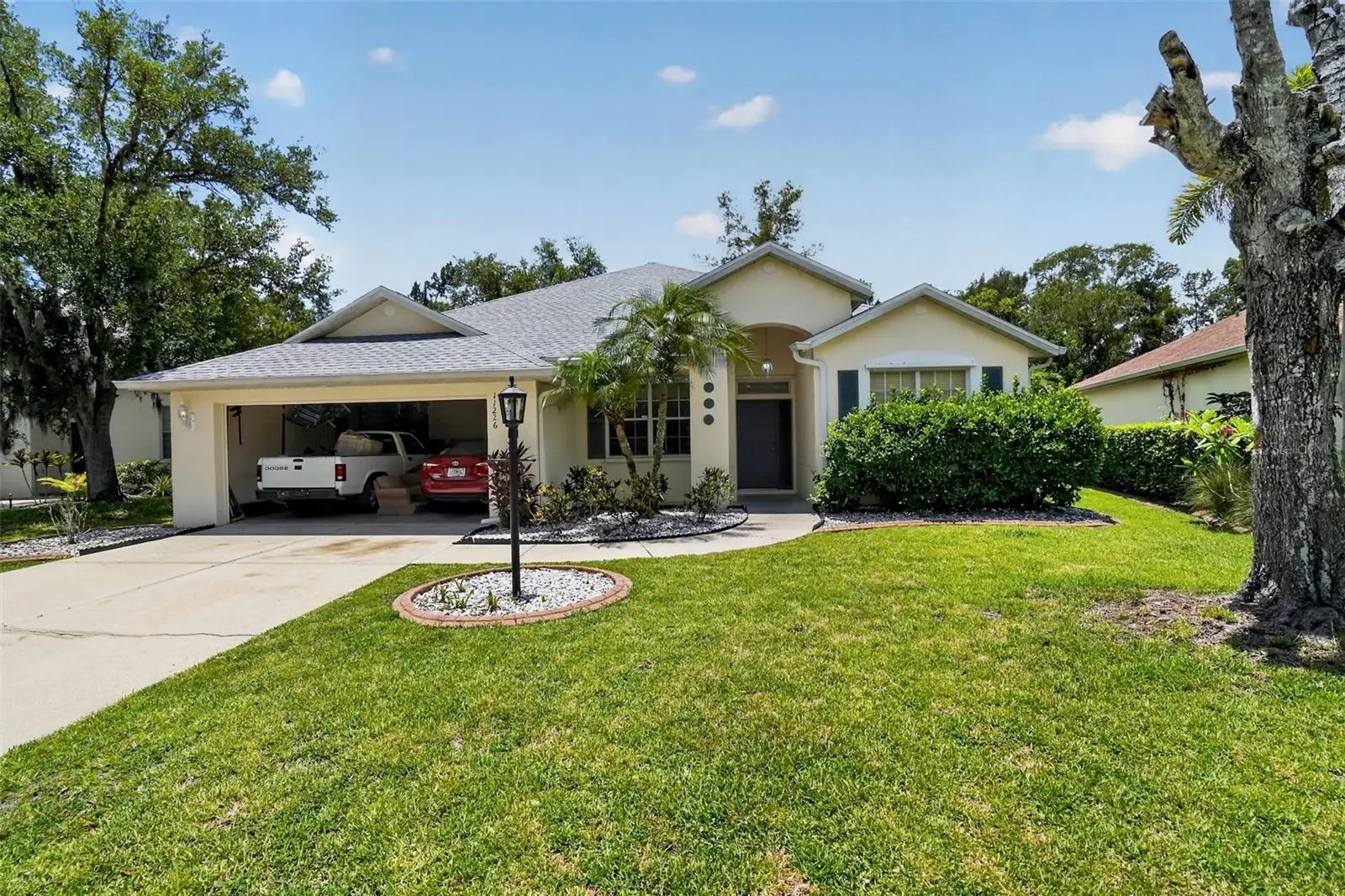 11226 Primrose Circle, FL