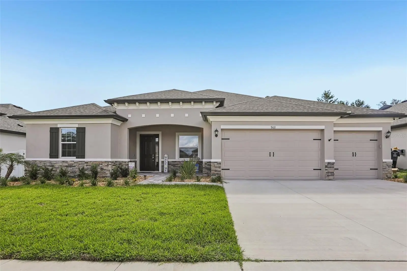 902 Tierra Dr, FL