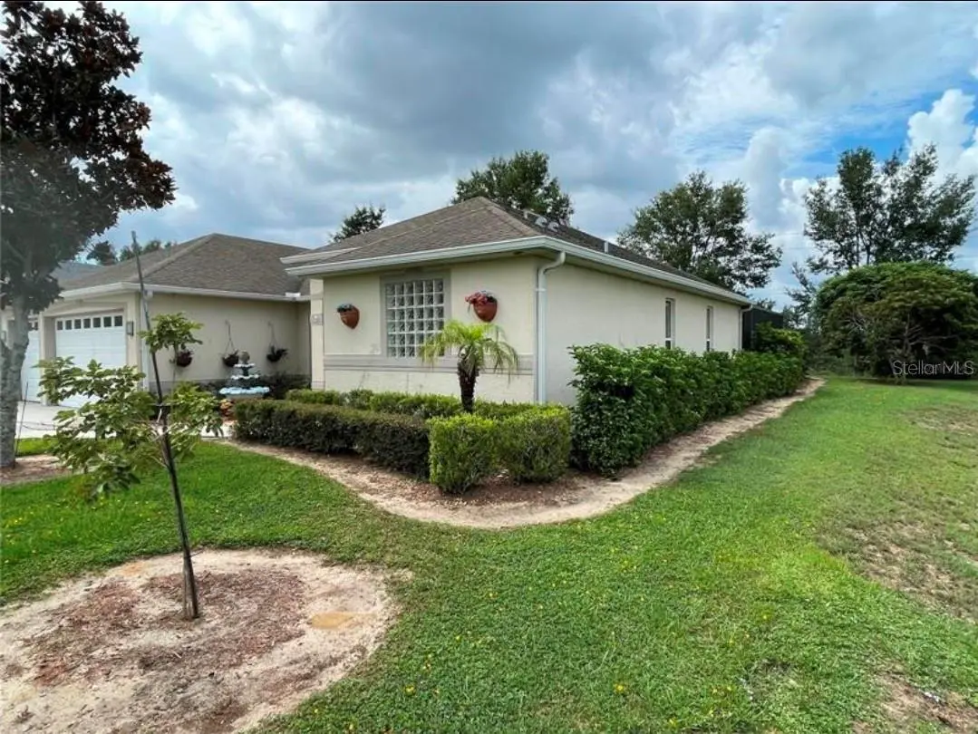 2915 Southern Pines Loop, FL