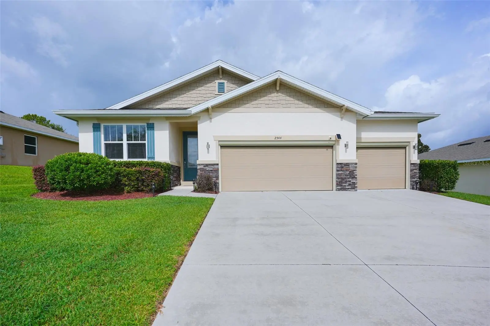 2544 Autumn Stream Drive, FL