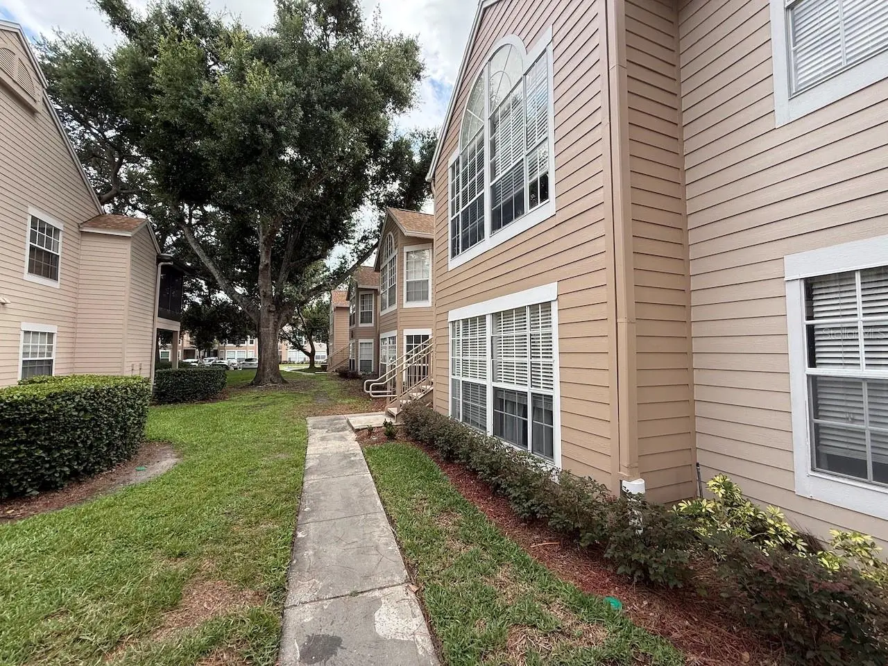 696 Youngstown Parkway, FL