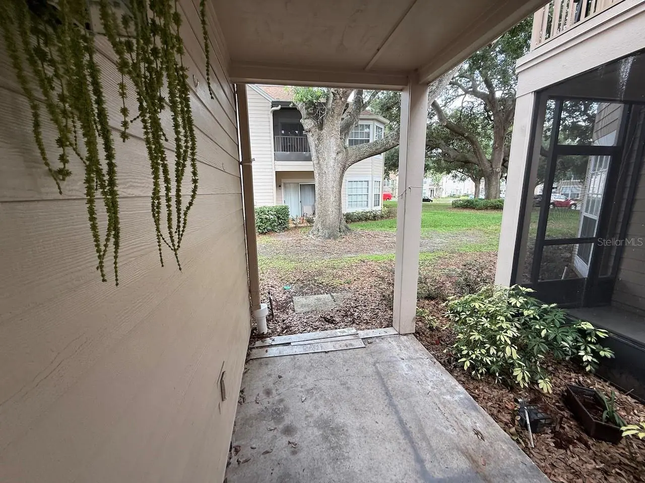 696 Youngstown Parkway, FL