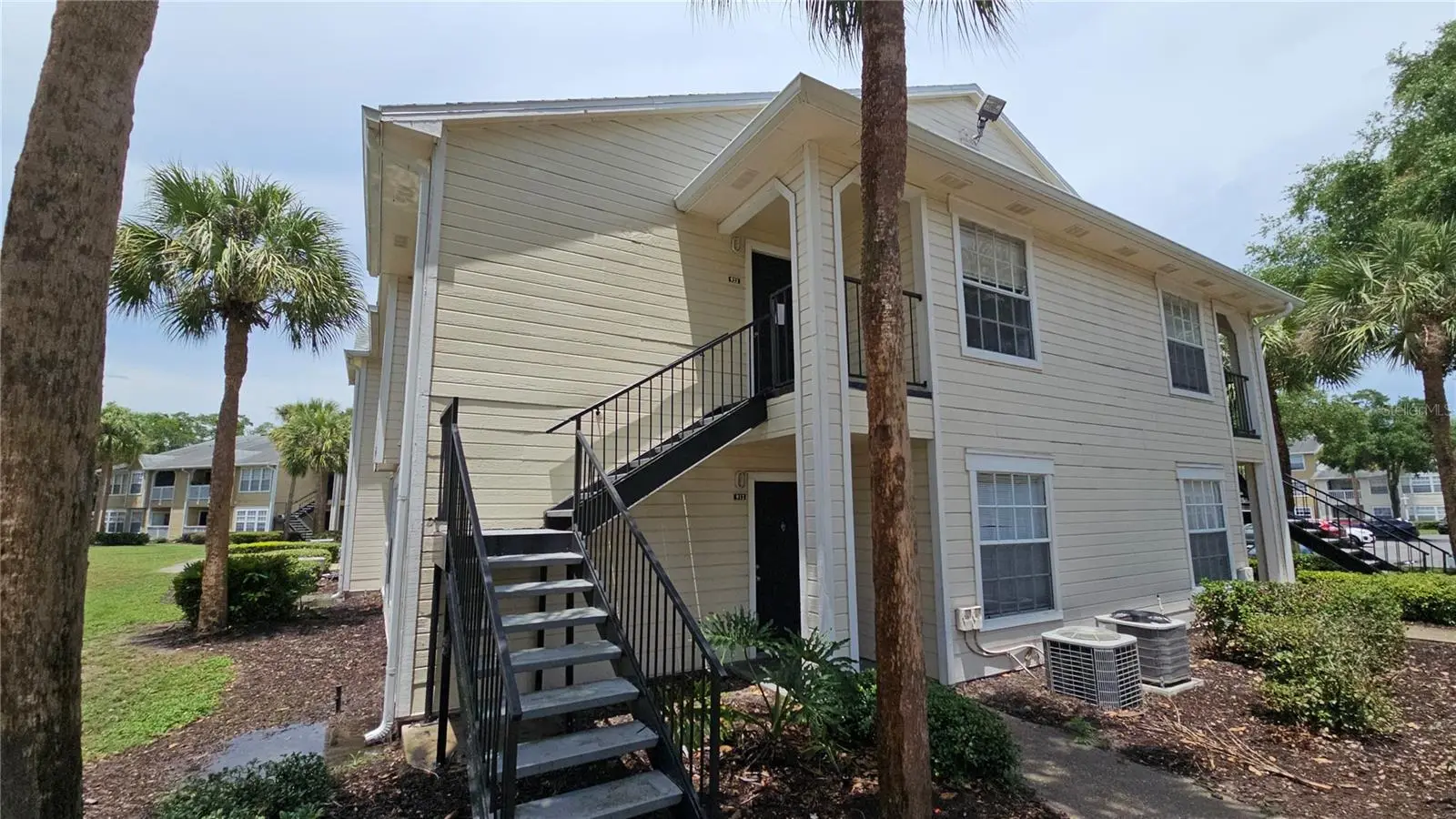 1075 S Hiawassee Rd, FL