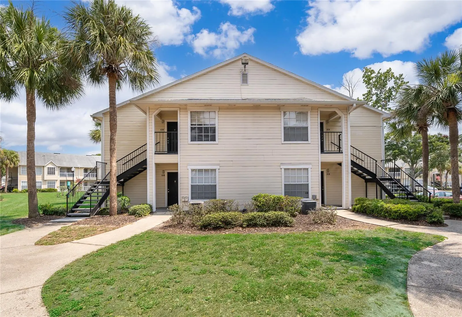 1075 S Hiawassee Rd, FL