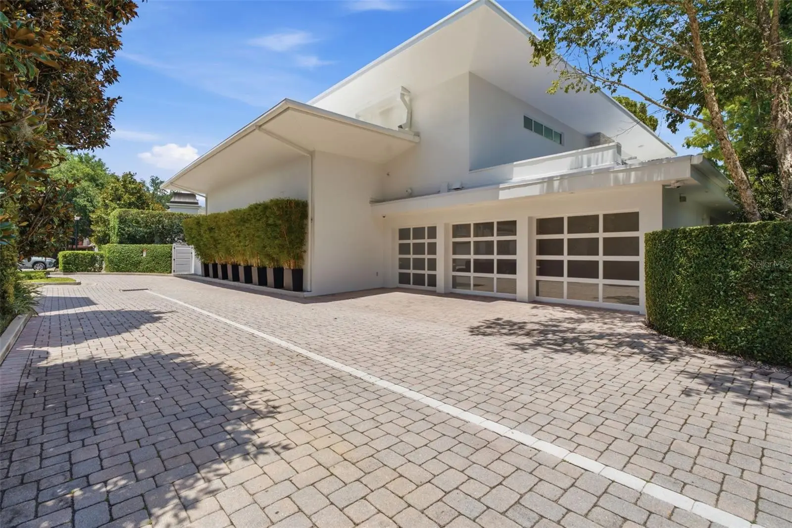 229 Alexander Place, FL