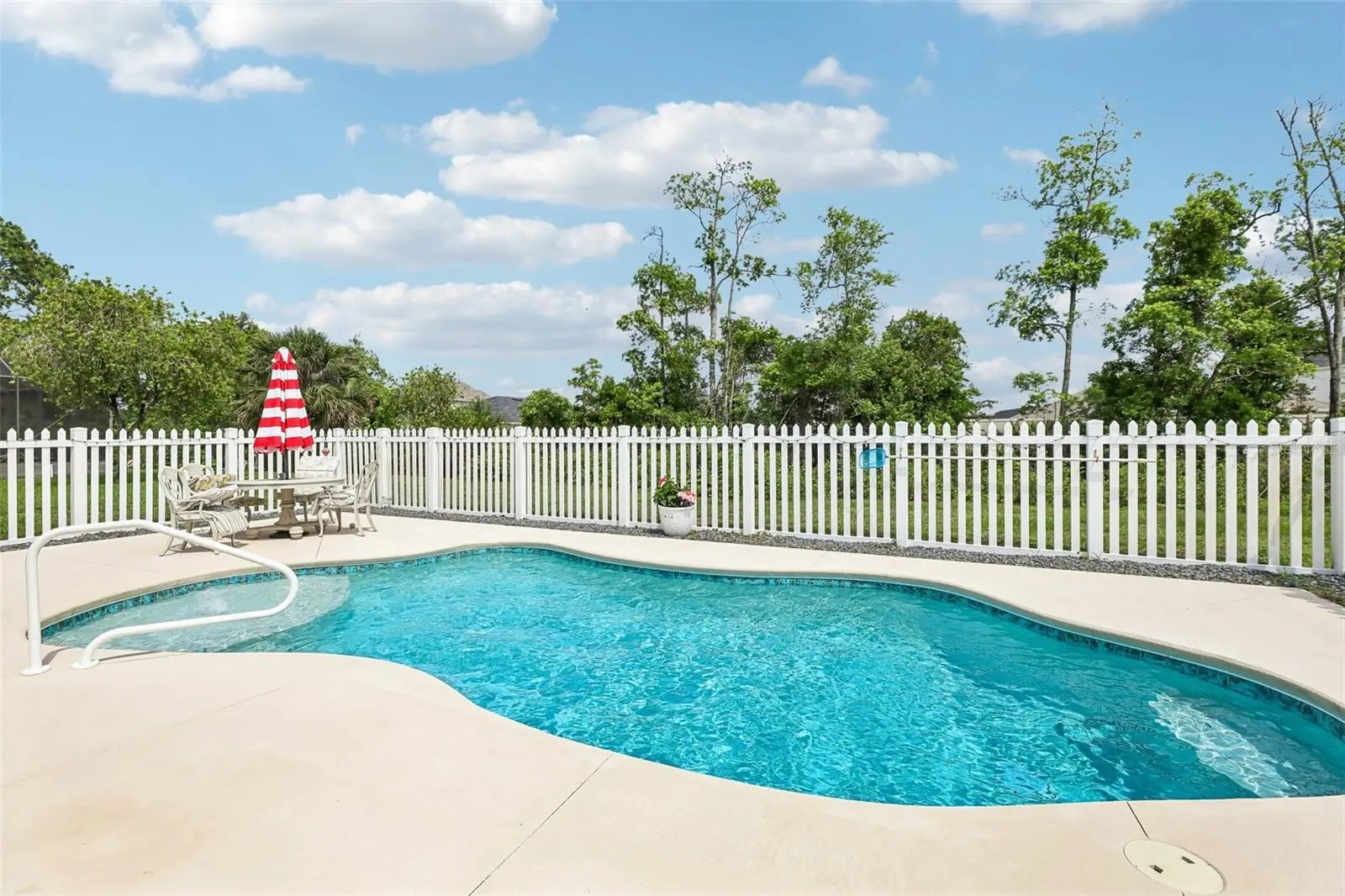 60 Woodbury Drive, FL
