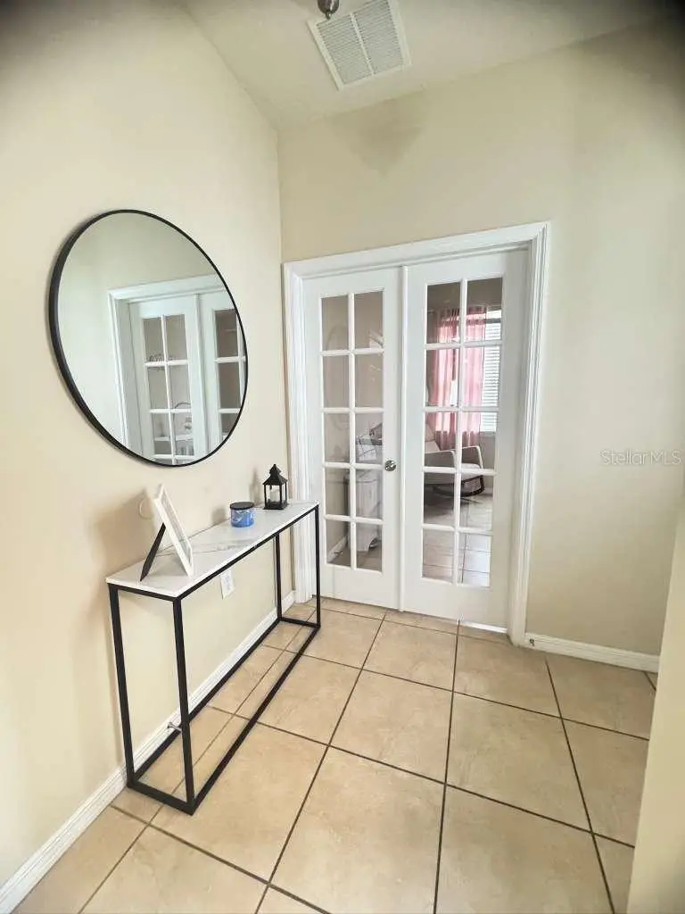2515 Nouveau Way, FL