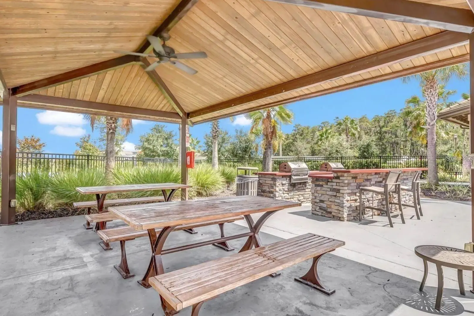 2515 Nouveau Way, FL