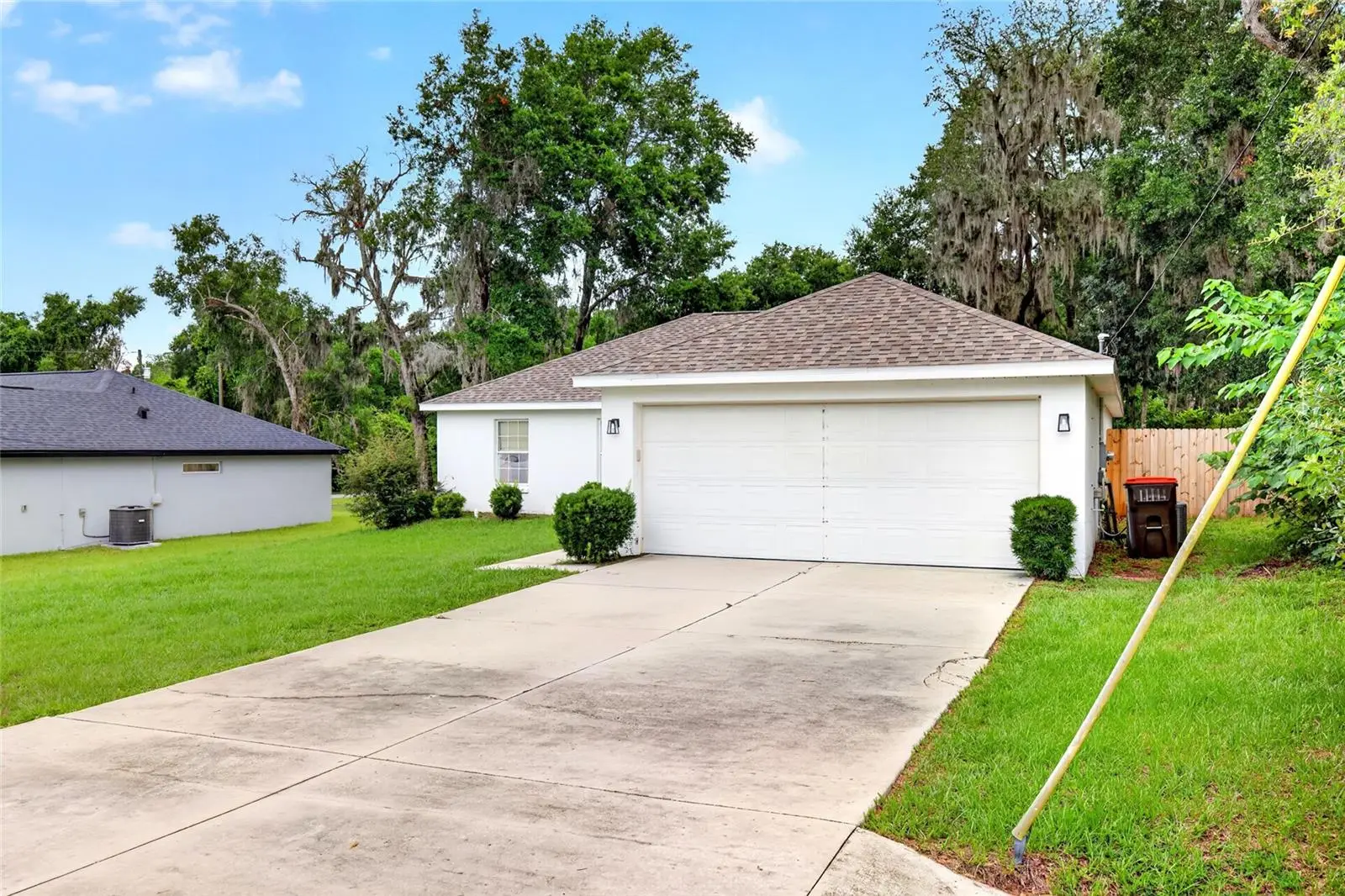 45 Larch Radial, FL