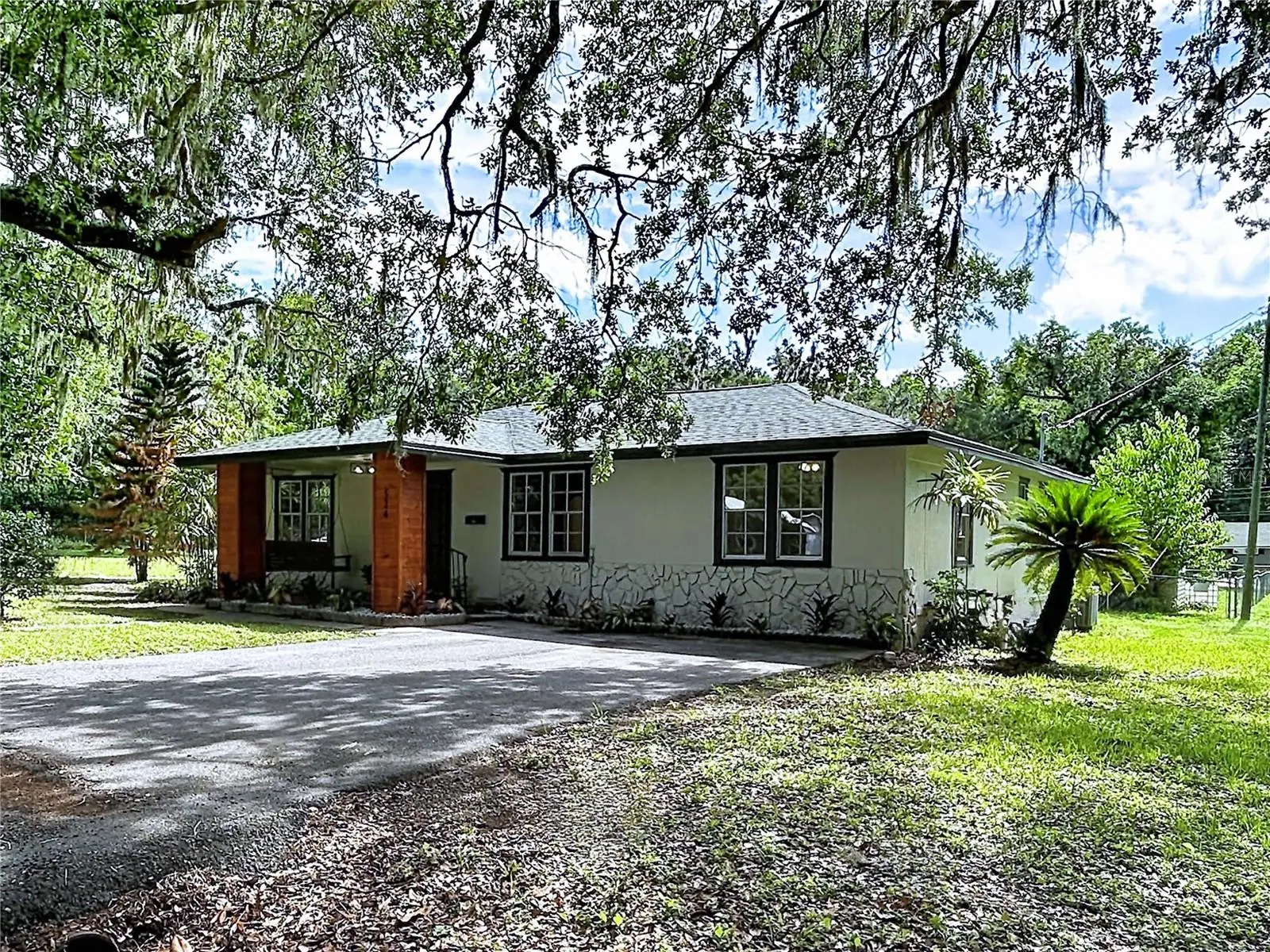 524 East Avenue, FL