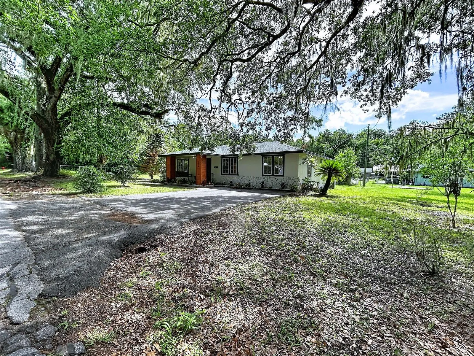 524 East Avenue, FL