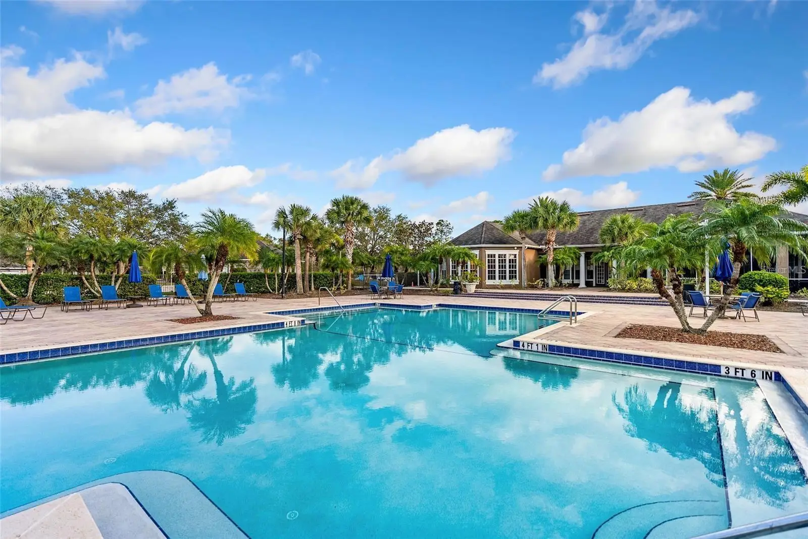 8933 Manor Loop, FL