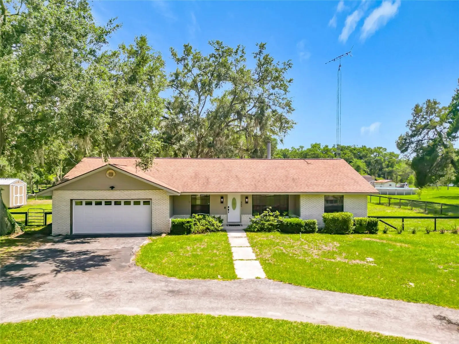 900 165th Street, FL