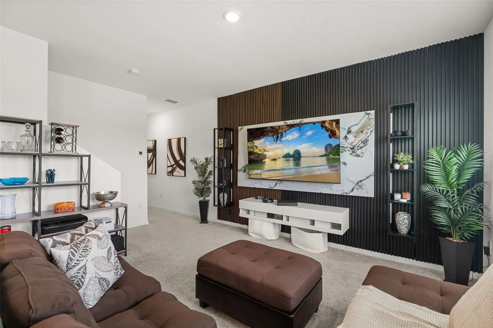 8720 Sportsman Loop, FL
