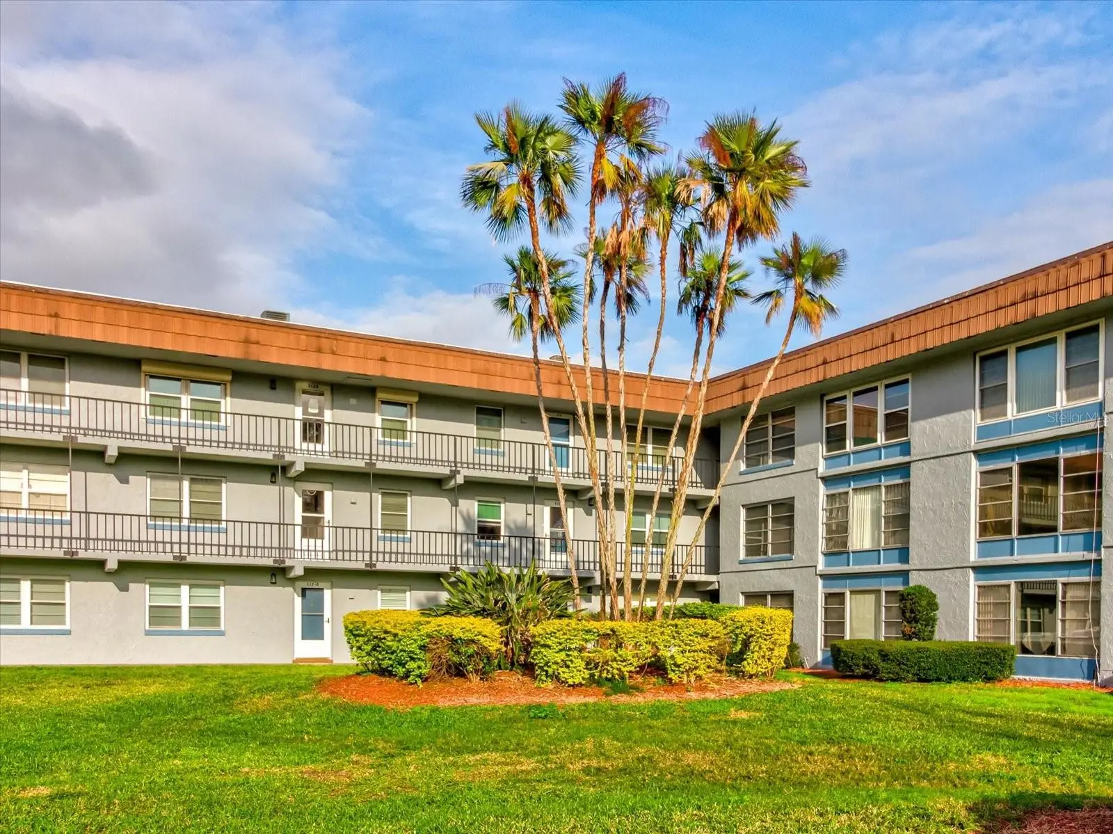 333 Lake Howard Dr Nw, FL