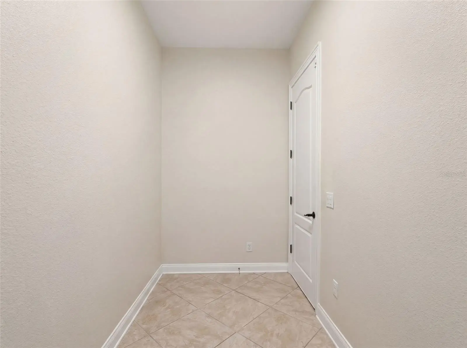25622 Hawks Run Lane, FL