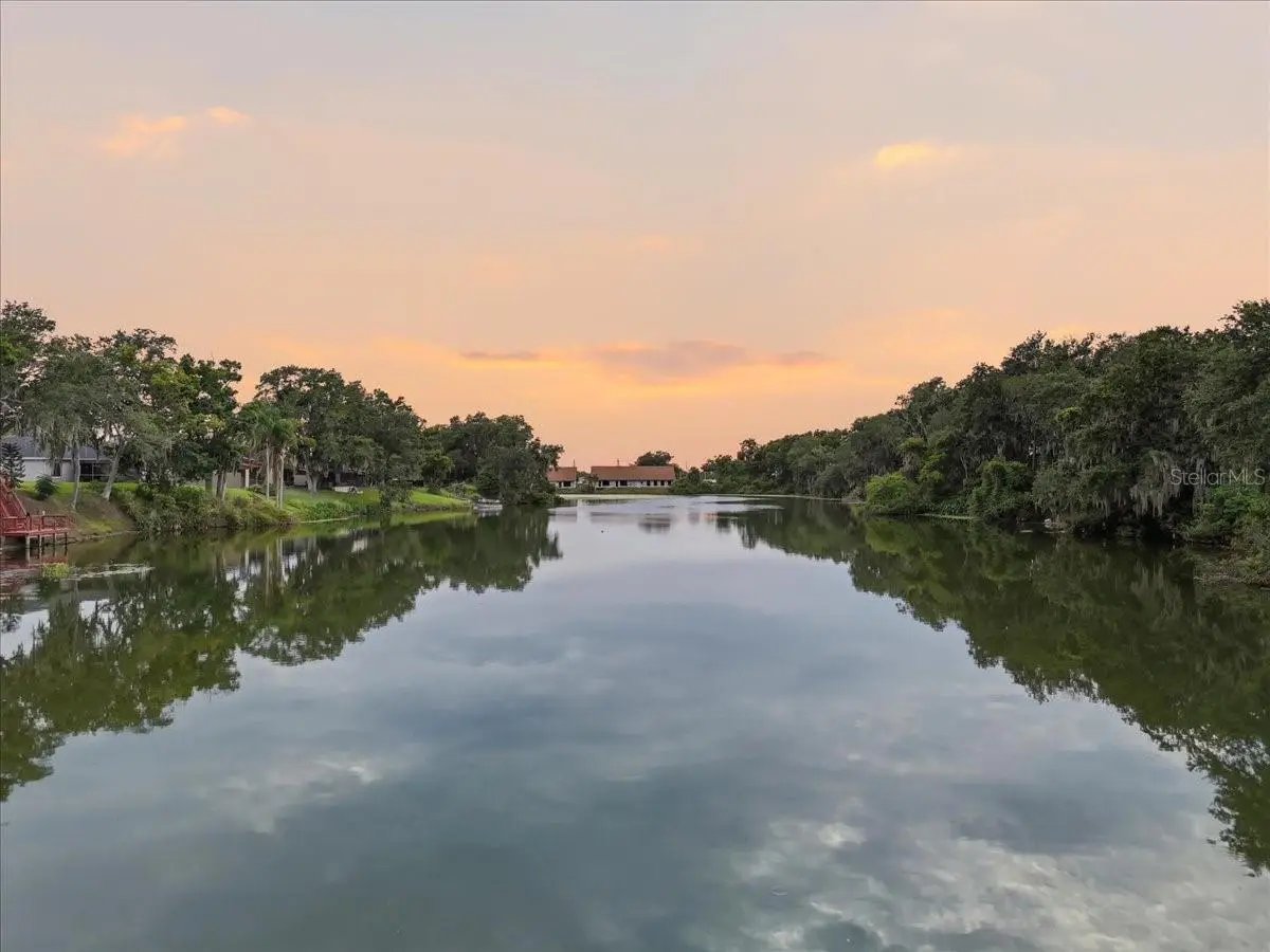 448 Lake Harris Drive, FL