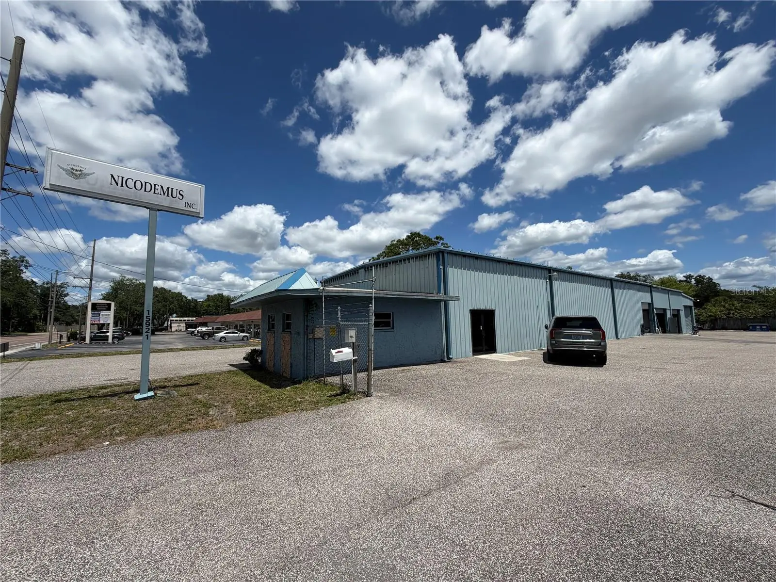 15921 Florida Avenue, FL