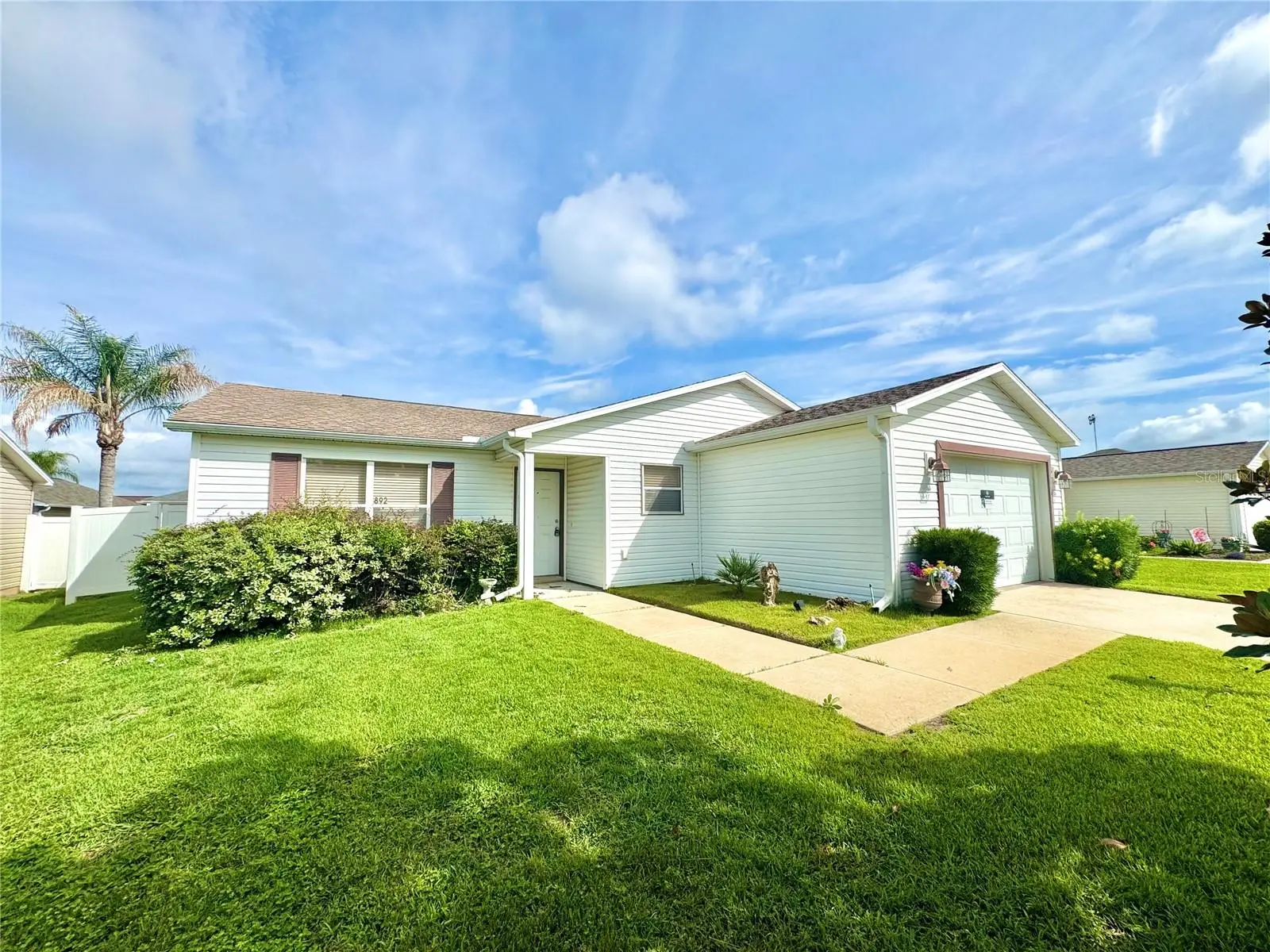 892 Nash Loop, FL
