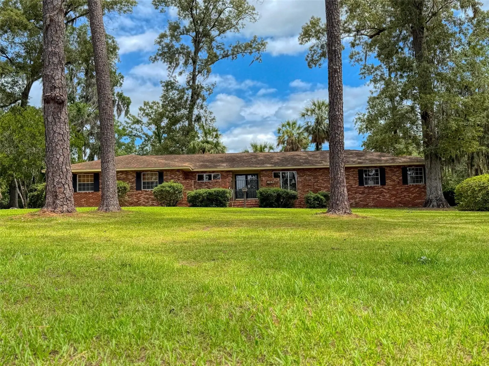 4243 8th Street, FL