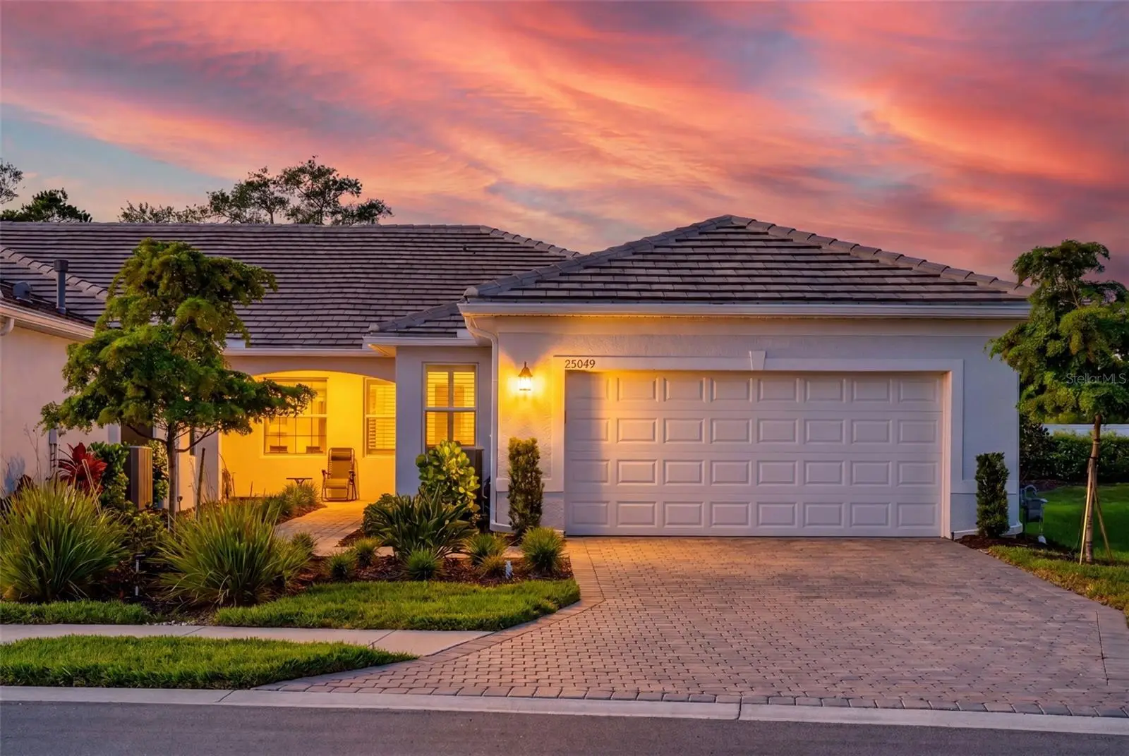 25049 Pearl Lake Circle, FL