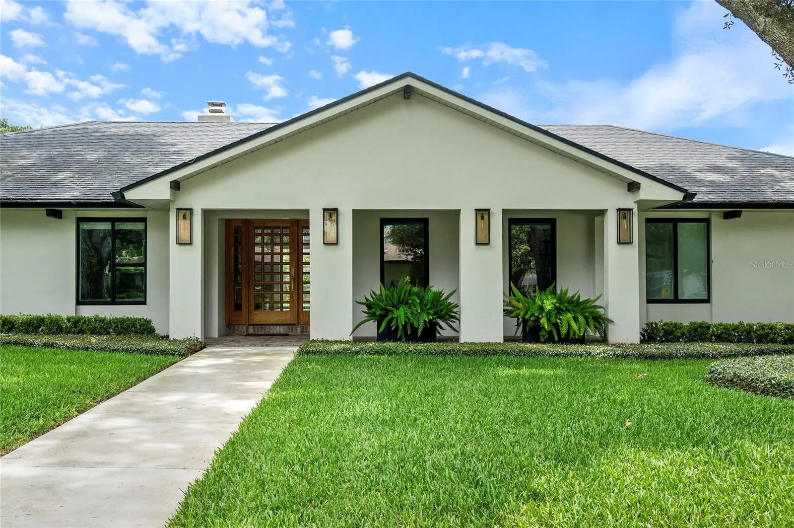 220 Adams Drive, FL