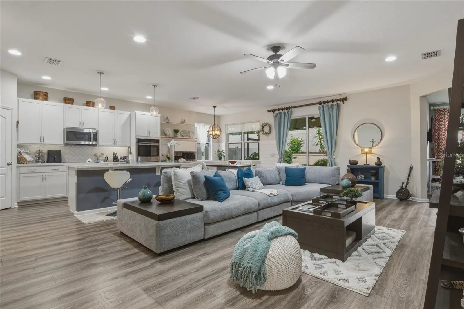 16742 Abbey Hill Court, FL