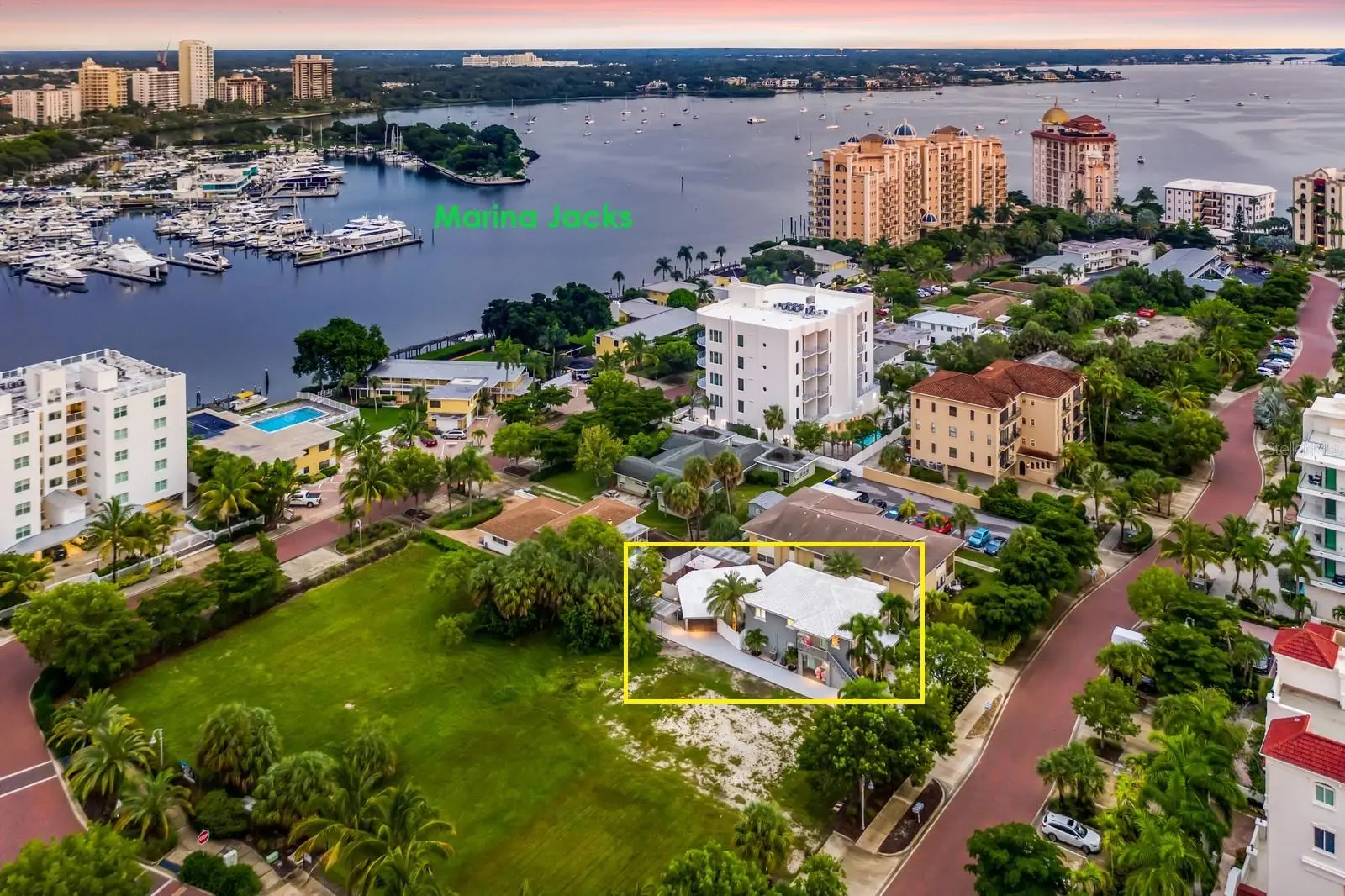 161 Golden Gate Point, FL