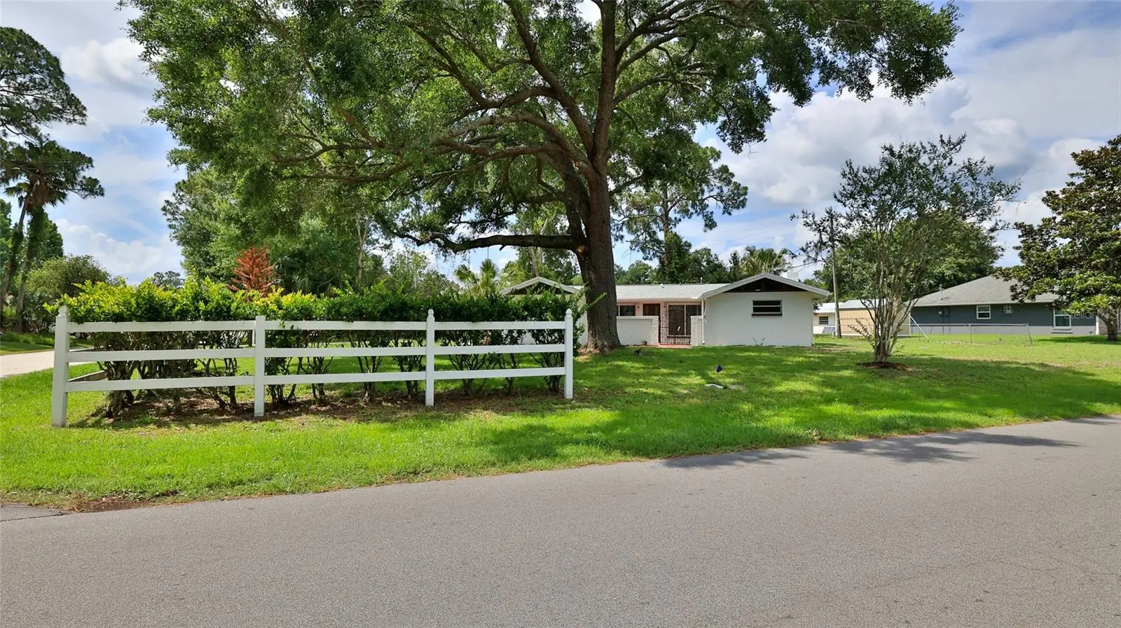 2212 Woodland Drive, FL