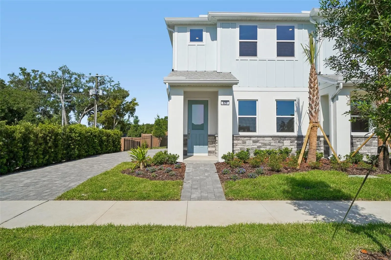 616 Silver Stream Court, FL