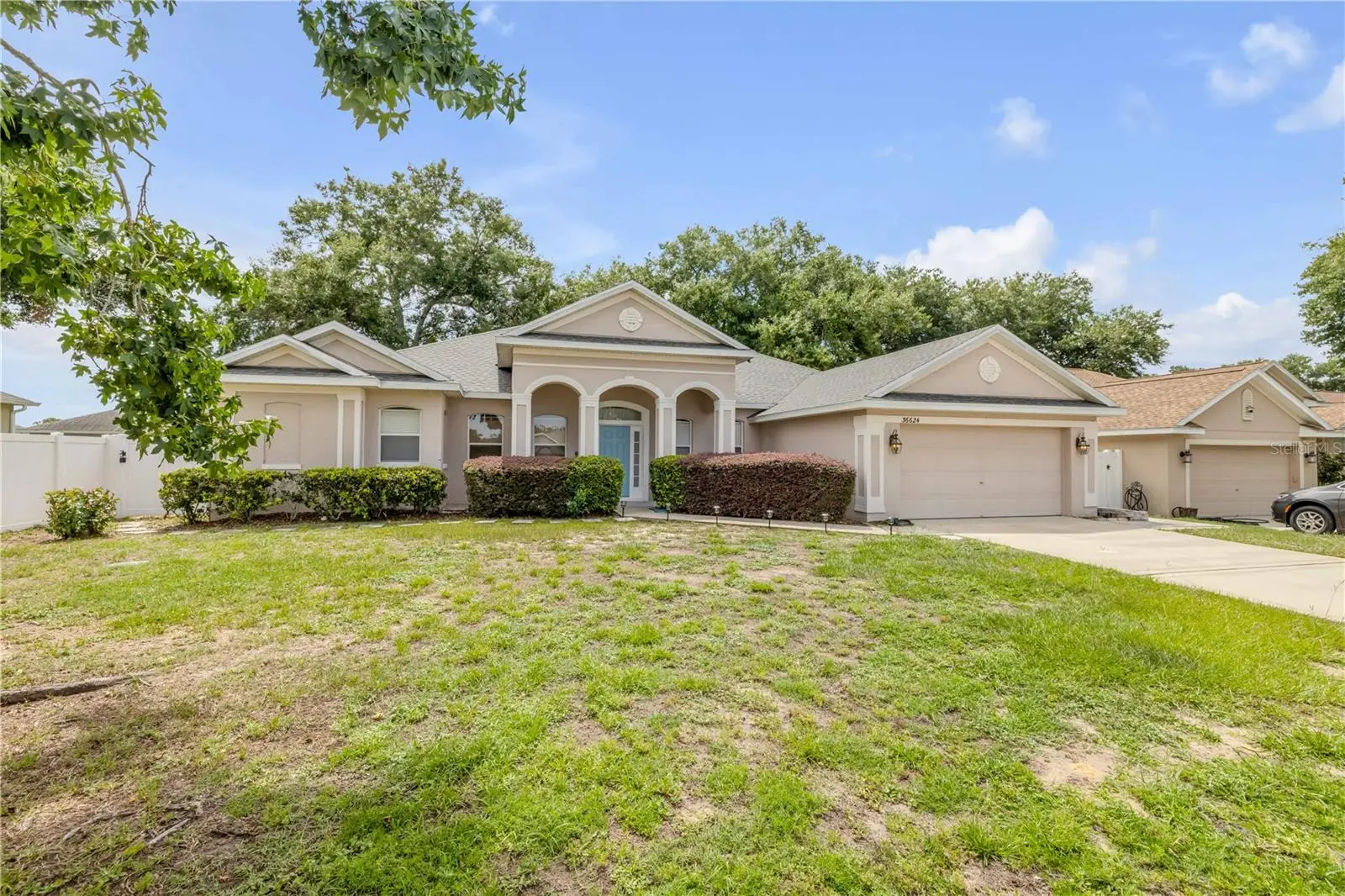 36624 Grand Island Oaks Circle, FL