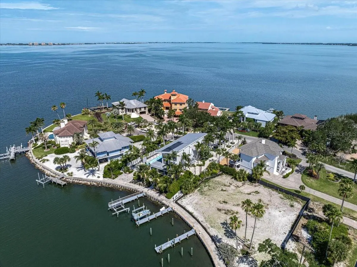 320 Ringling Point Drive, FL
