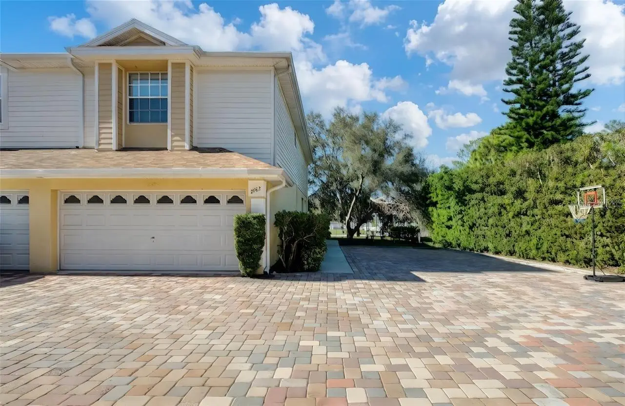 2982 Estancia Place, FL
