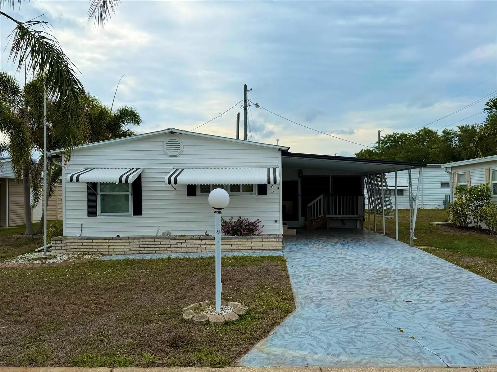 5205 5th Street, FL