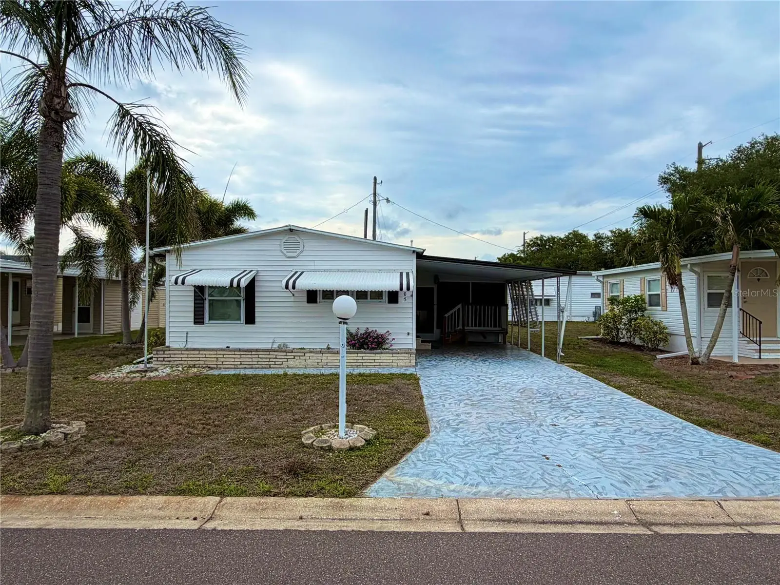 5205 5th Street, FL