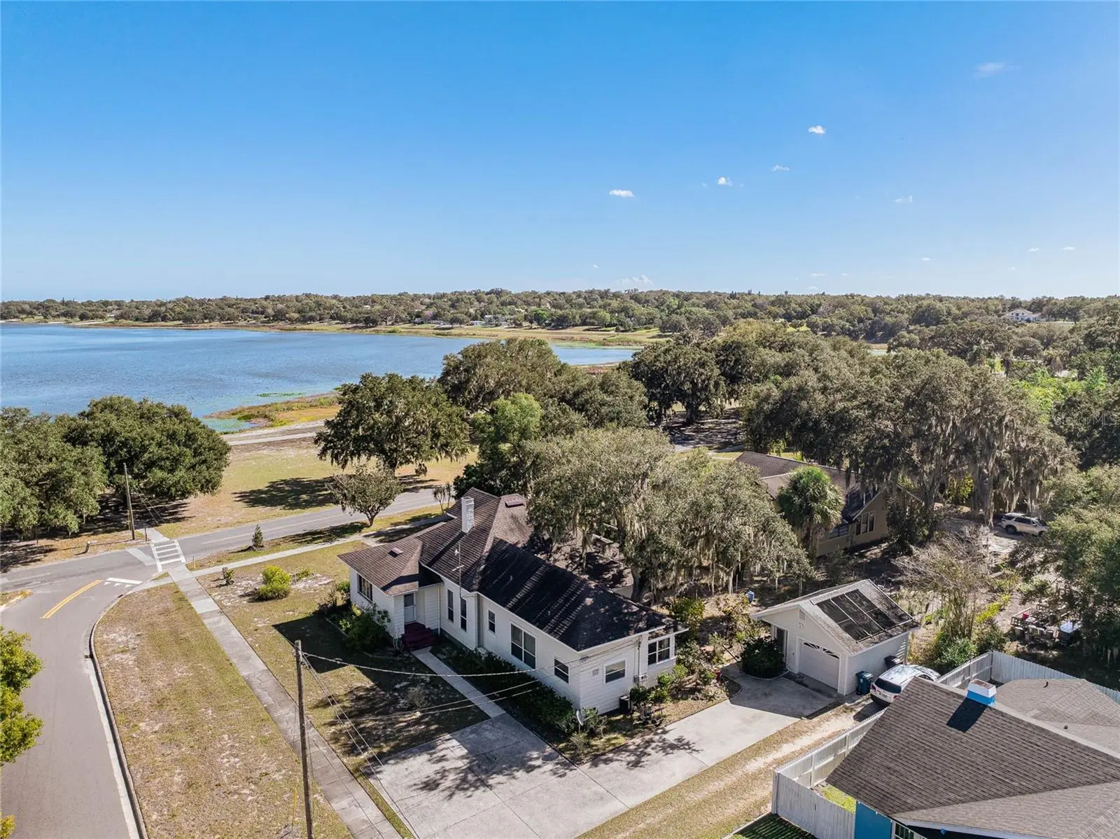 102 Lakeshore Boulevard, FL