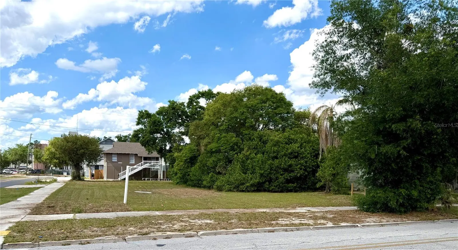 203 Avenue C, FL