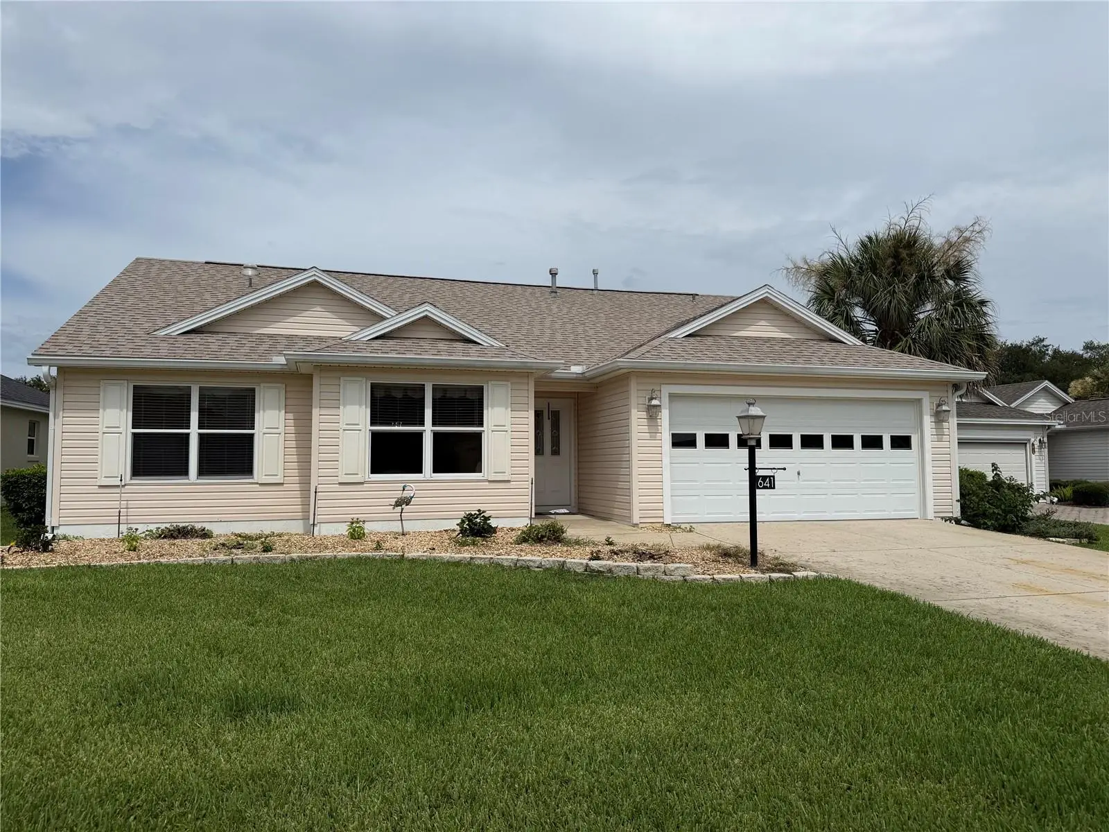 641 Stratford Lane, FL