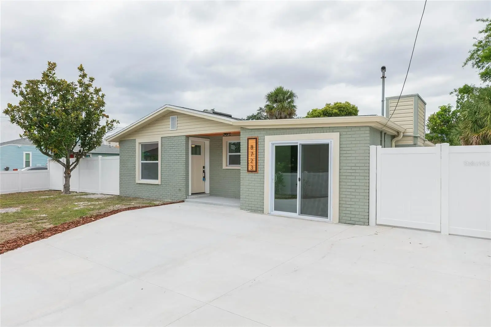 8723 River Forest Circle, FL