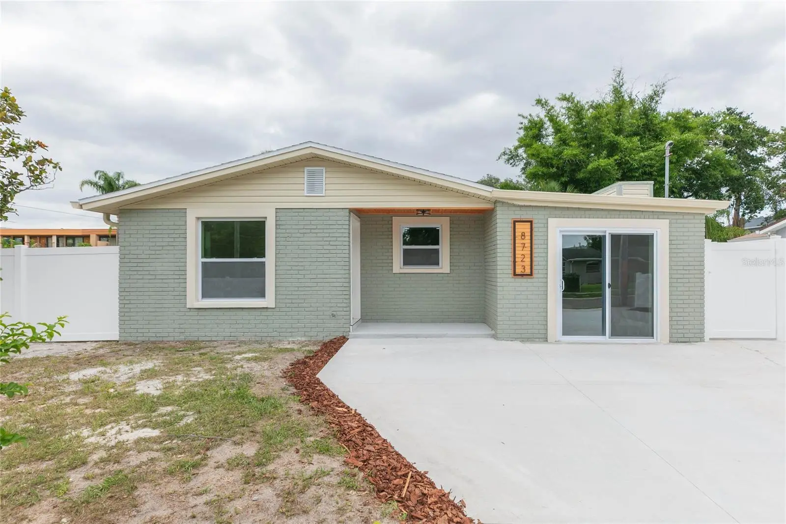 8723 River Forest Circle, FL