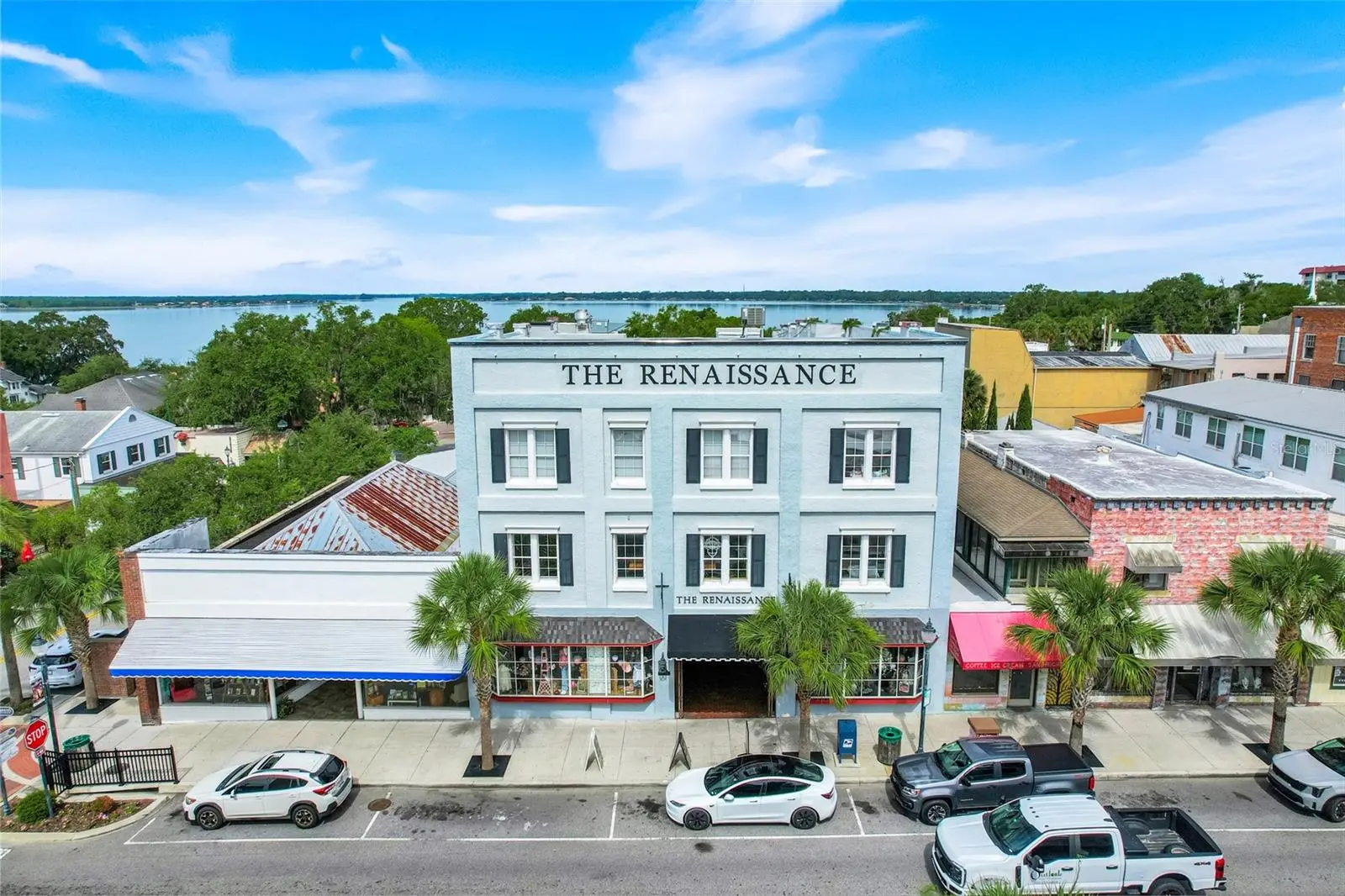 411 N Donnelly St, FL