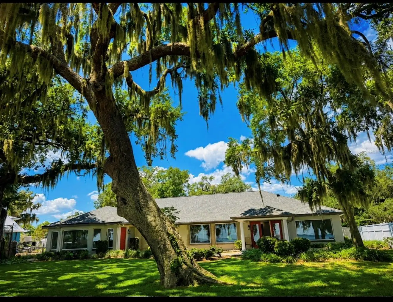 1341 Lakeshore Drive, FL
