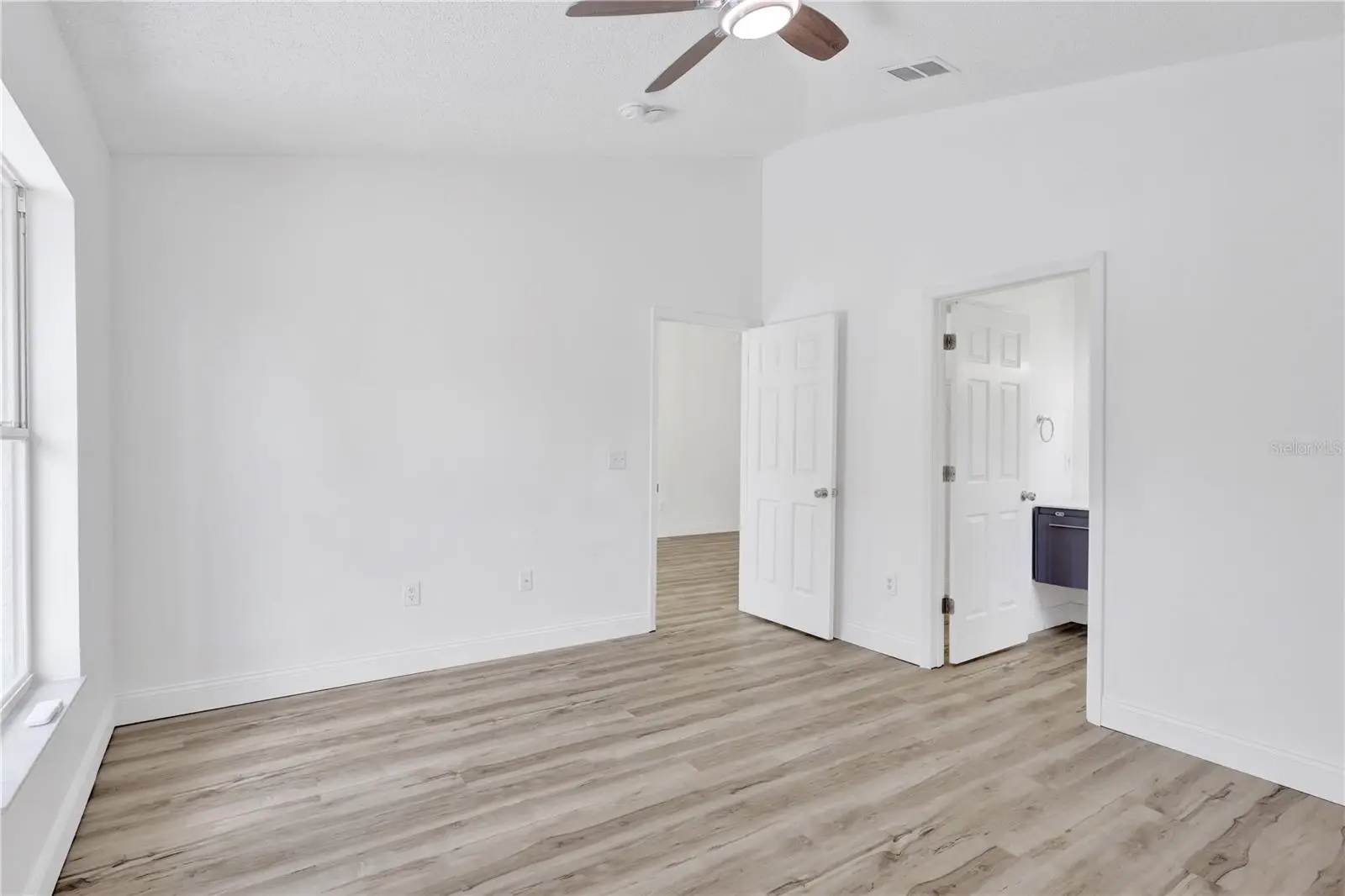 318 Walpole Loop, FL