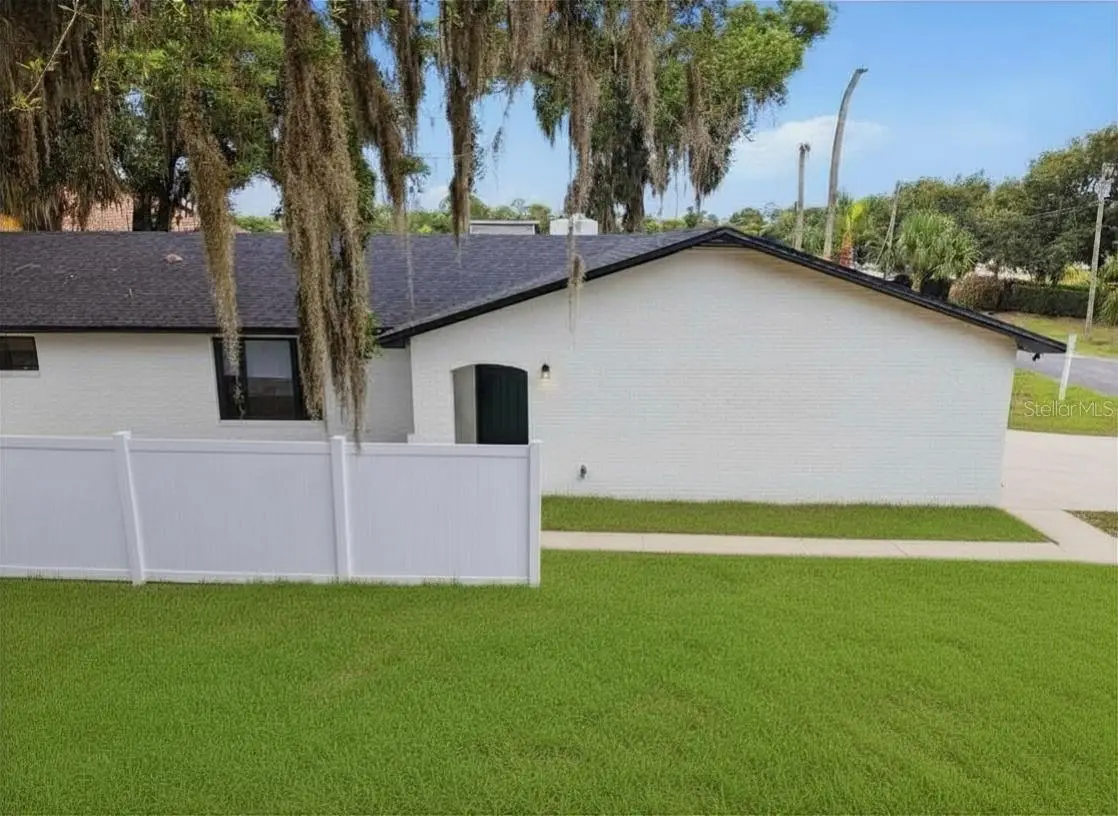 107 High Street, FL