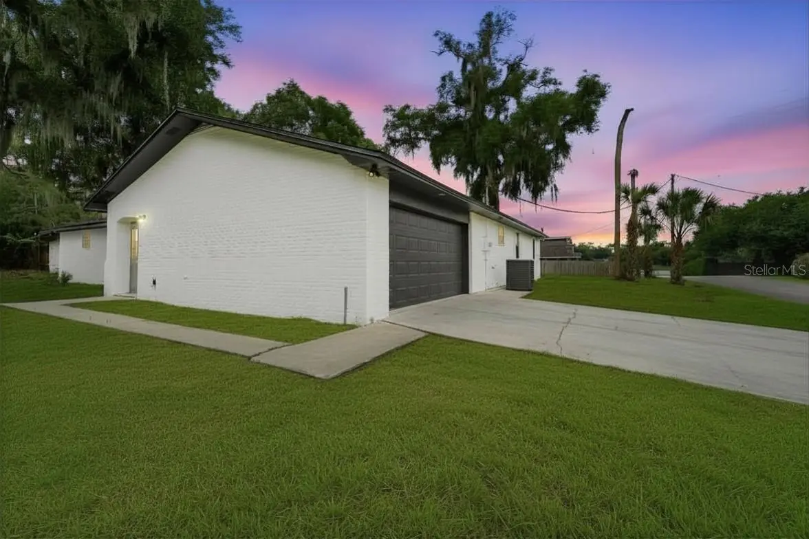 107 High Street, FL