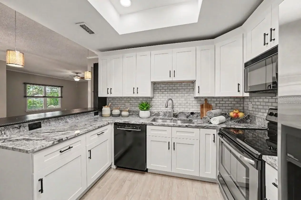 8350 Savannah Trace Circle, FL