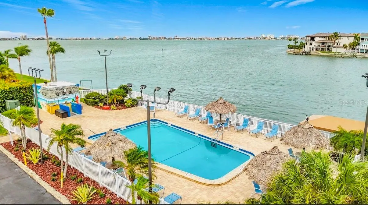 6025 Shore Boulevard, FL