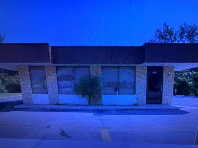 887 Deltona Boulevard, FL